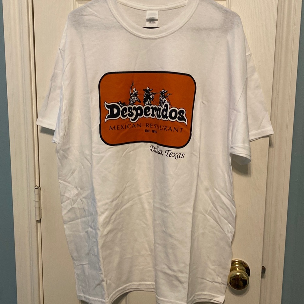 Desperados Mexican Restaurant T-Shirt - Picture 1 of 3